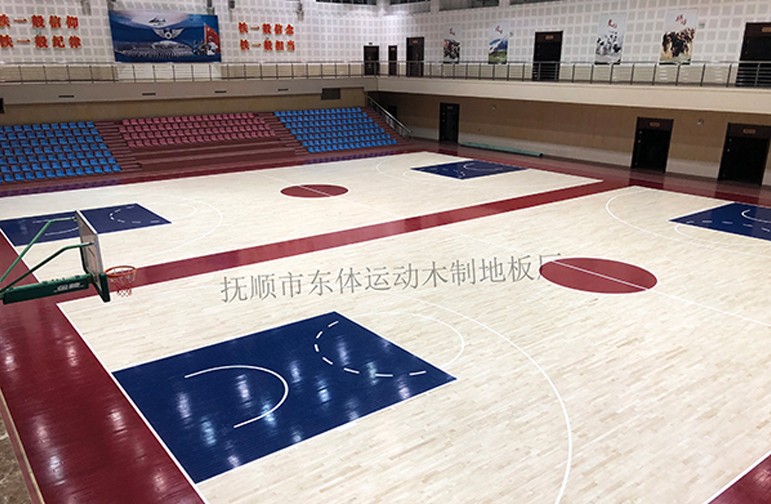 遼陽(yáng)某部隊(duì)籃球館